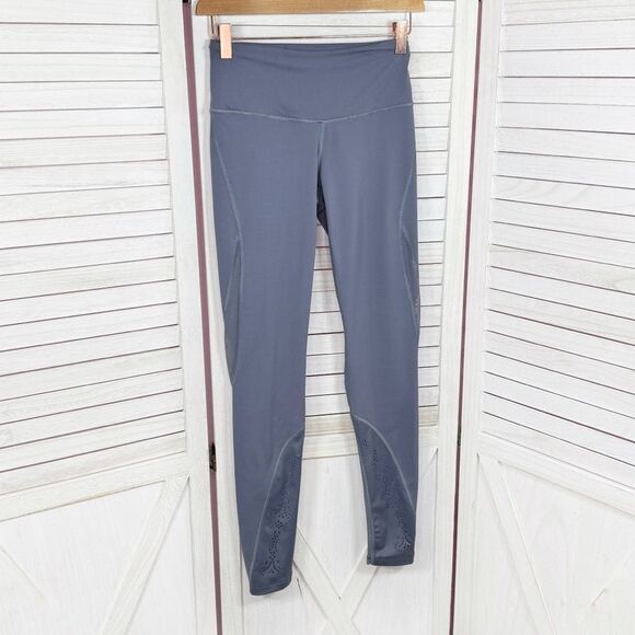 Victoria's Secret Knockout Laser Cut Eyelet Mesh Back Leggings Grey XS Long - Picture 2 of 12